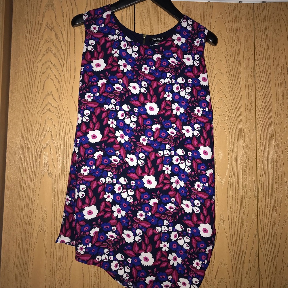 Roz & Ali sleeveless top.
